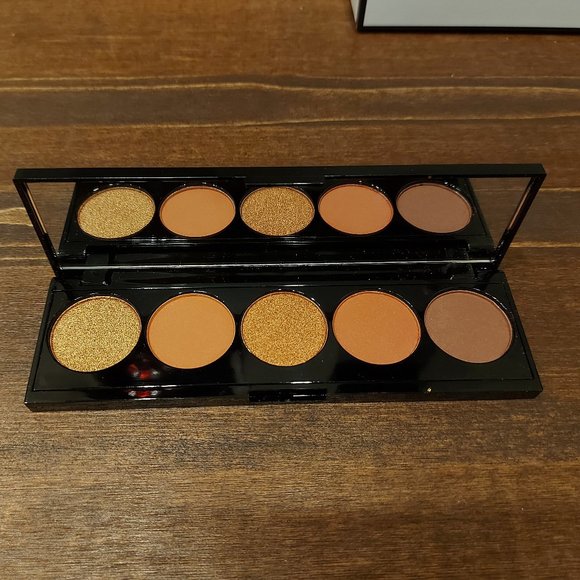Laritzy Cosmetics Artistry Palette - Picture 2 of 12